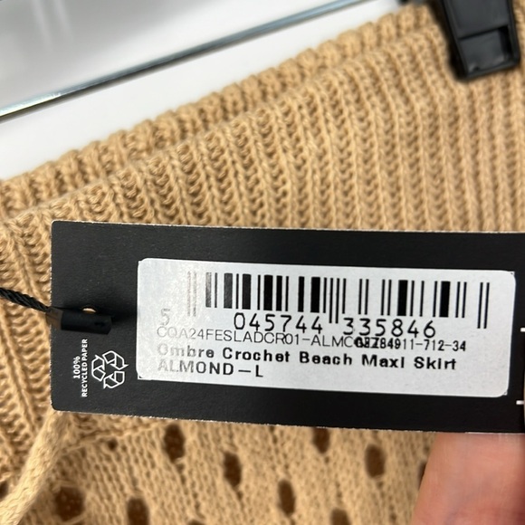 Boohoo NWT crochet maxi cover up skirt women’s large - Picture 3 of 6